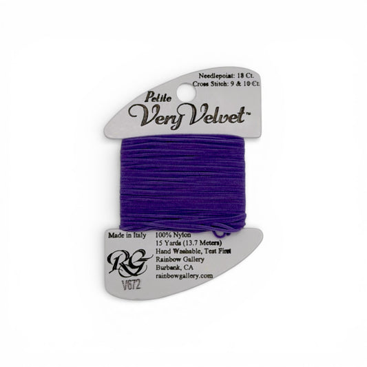 Petite Very Velvet - Medium Violet V672