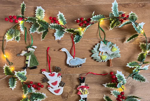 Home décor pillows & coasters